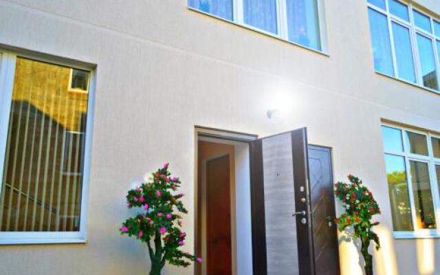Гостиница Guest House Try Zvezdy в Анапе отзывы, цены и фото номеров - забронировать гостиницу Guest House Try Zvezdy онлайн Анапа вид на фасад