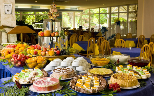 Hotel Oasis