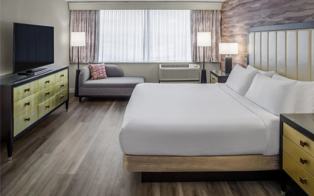 DoubleTree by Hilton Rochester