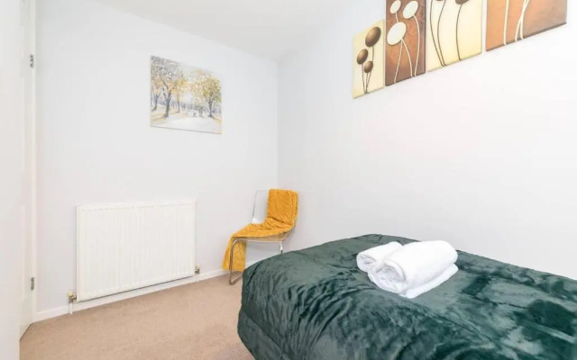 Milton Keynes Oldbrook Dexter-2BR by Homely Spaces