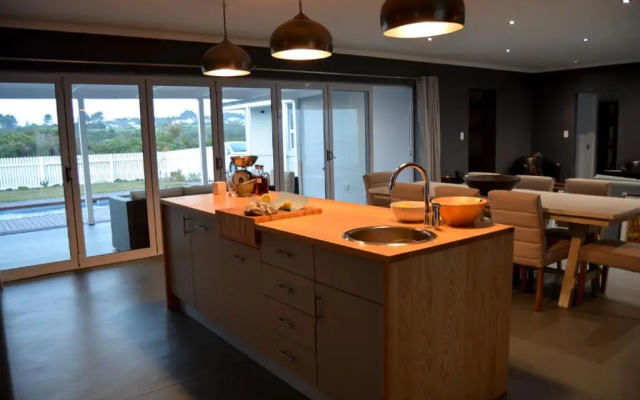 Ocean View - The House