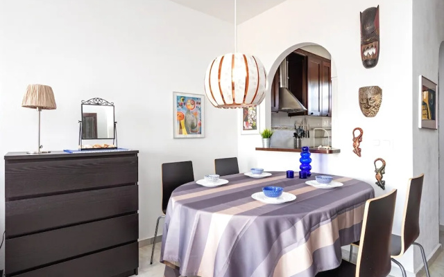 Las Colinas Apartment with Seaviews Ref 51