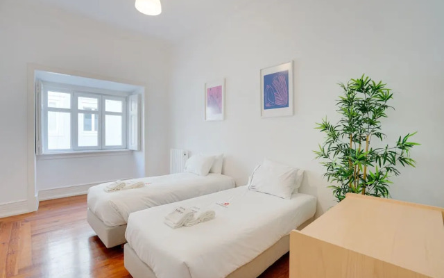 Family Comfort in Principe Real AC and Parking