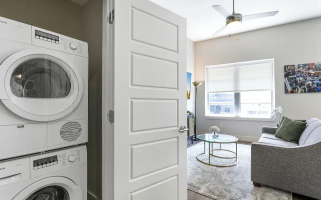 Magnificent Condo Near French Quarter