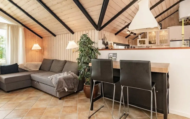 6 Person Holiday Home in Vaeggerlose