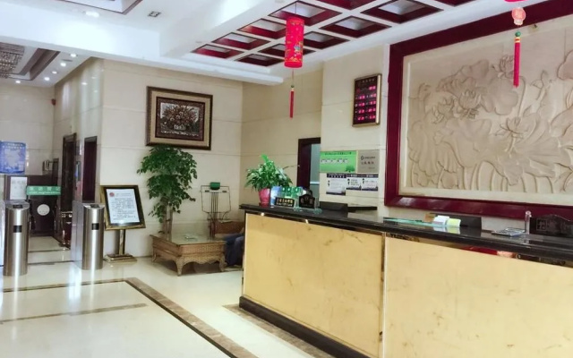 Lucky Hotel