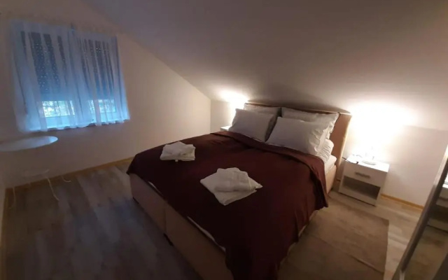Apartment Queen