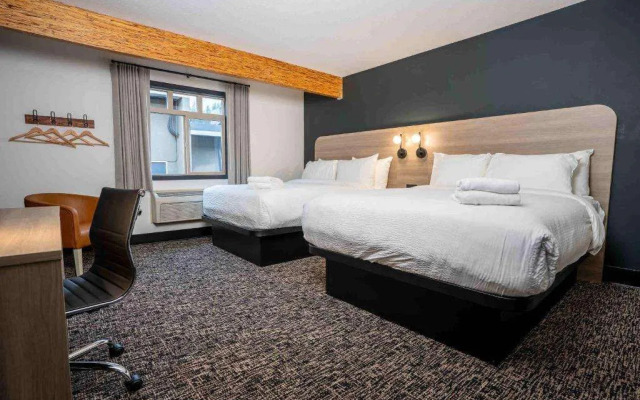 Days Inn & Suites Revelstoke