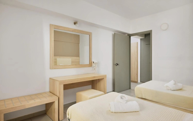 Acropolis Apartments