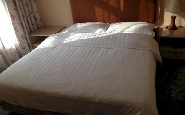 Nanjing Renyun Hotel