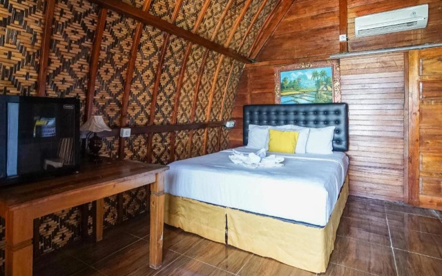 Road Beach Villa
