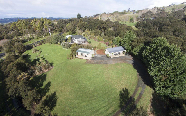 Auckland Country Cottages