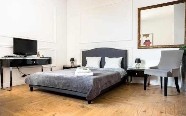 Ester Apartment