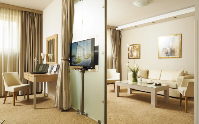 In Hotel Belgrade