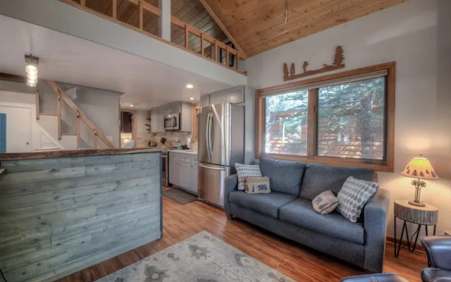 Perfect Getaway Cabin w/ Nearby Hike/bike Trails