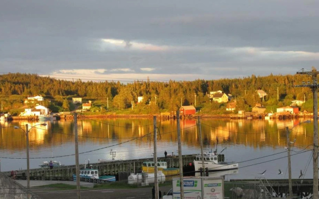 Louisbourg Harbour Inn
