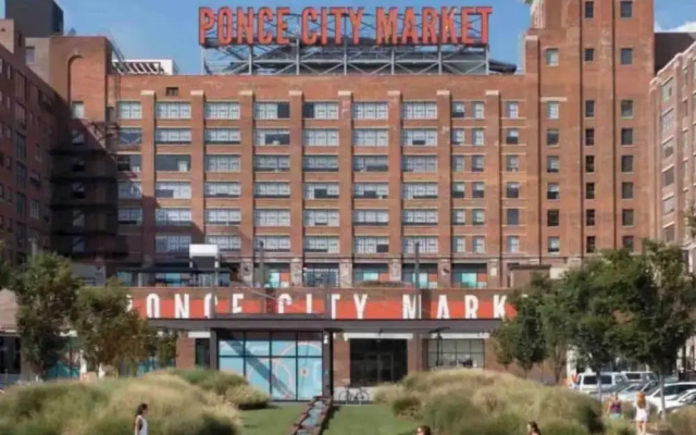 Luxury Midtown Oasis Rooftop Pool