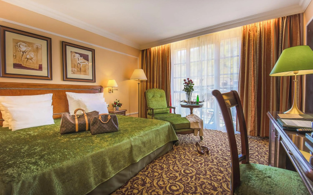 CARLSBAD PLAZA Medical Spa & Wellness hotel