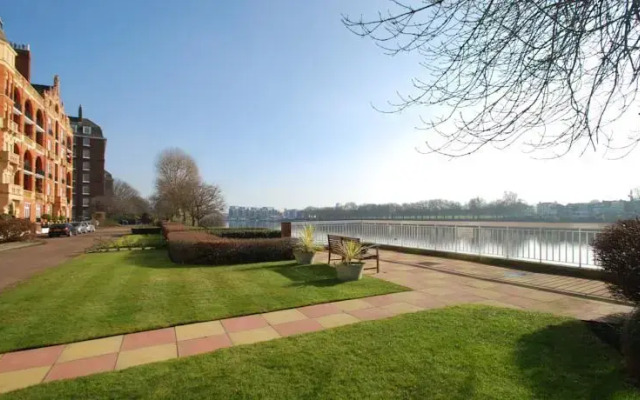 The London Agent - Hurlingham Mansion Flat SW6