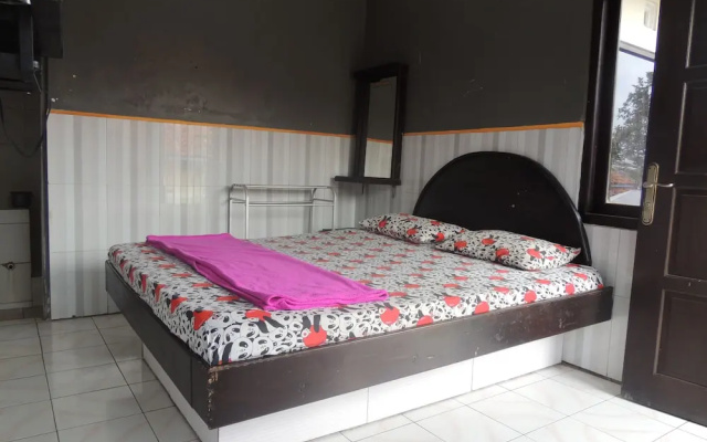 Yonanda Hotel