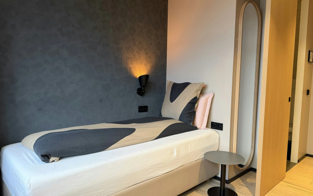 Hotel Lotus
