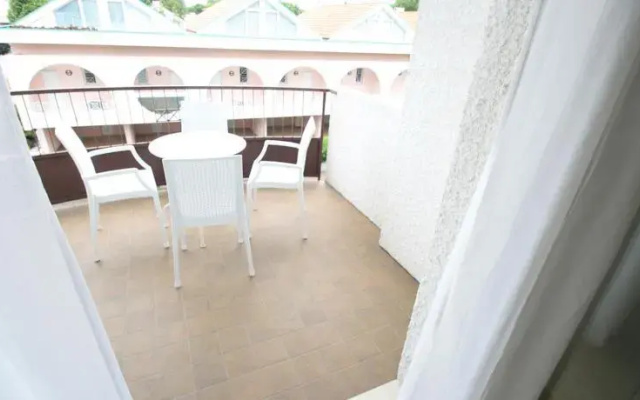 Villa Albaluisa