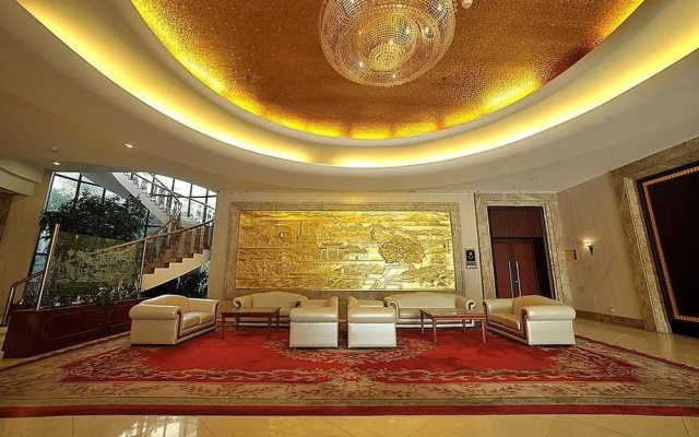 Chunlan Business Hotel