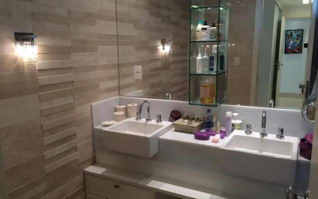 Apt Luxo 4 quartos Barra