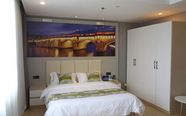Golden Phoenix Hotel