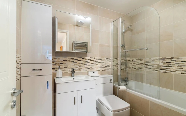 Modern 2 bed in the Isle of Dogs