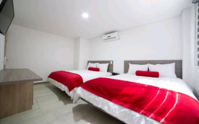 Отель Novus Laureles