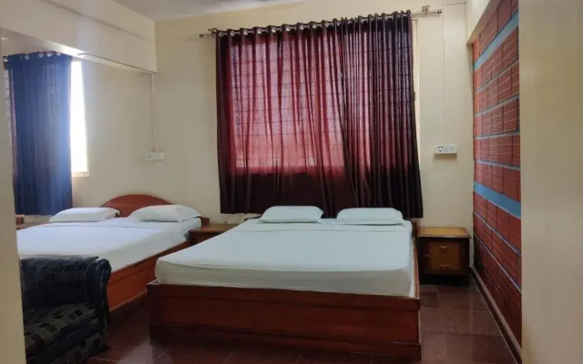 Hotel Chetan International by OYO Rooms