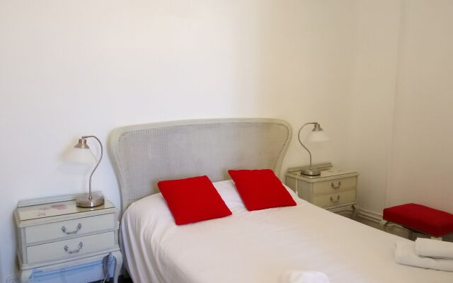Отель Apartamentos Imagine Madrid комната для гостей