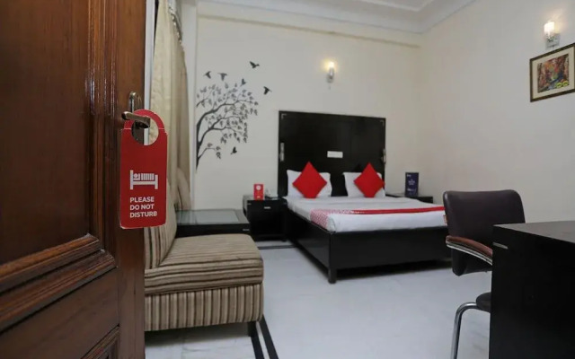 Oyo 12075 Hotel Regalia Retreat