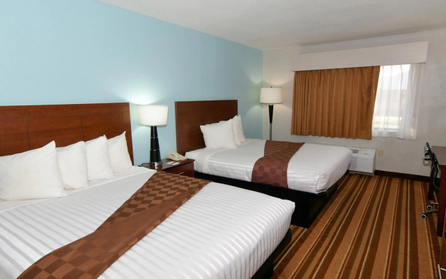 Rock Island Inn & Suites Marshalltown