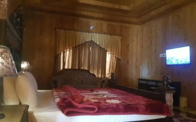 Hotel Deep Forest