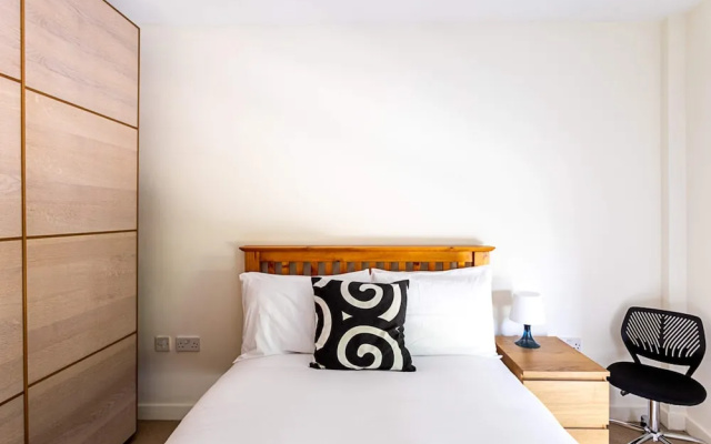 Modern 1 Bedroom Apartment in West London