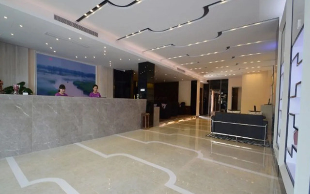 Lavande Hotel Nanjing Shuiximen Street Mochou Lake Park