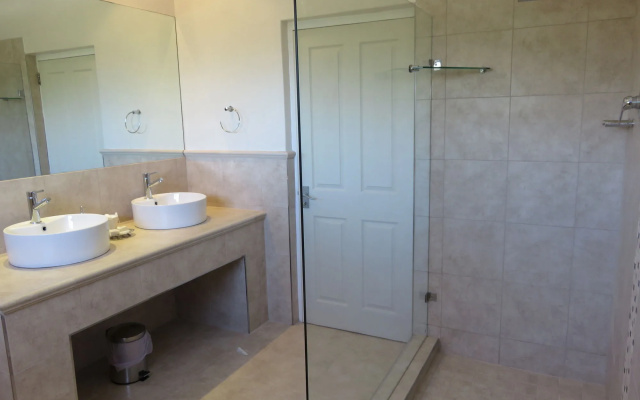 Caxton Manor B&B