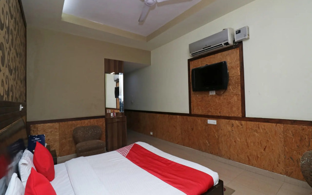 OYO Flagship 22655 Hotel Midtown