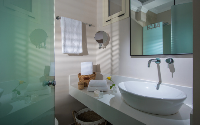 Notos Heights Hotel Suites