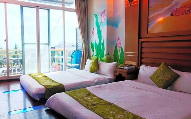 Holiday Hostel