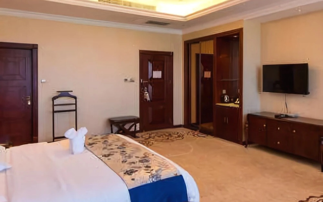 Gongyi Huayu International Hotel