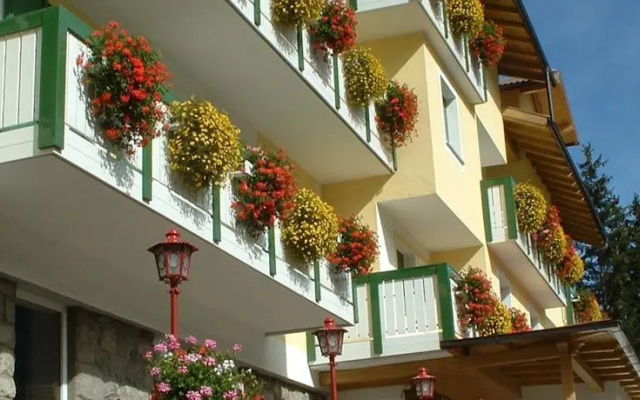 Hotel Montana