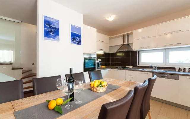 Holiday Home Villa Branka
