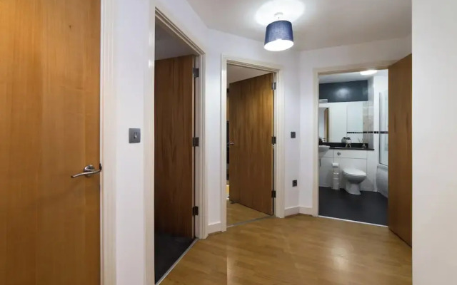 1 Bed Apartment Near Broad St, B1, Sleeps 3 People