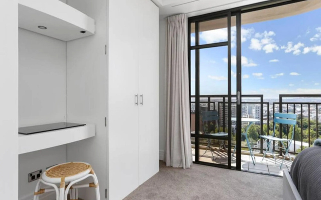 Bright 1 Bedroom Beauty with Balcony Zodiak Stays