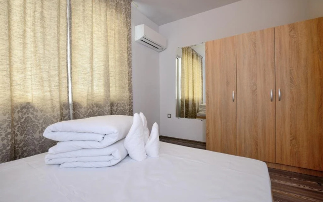 Astoria Aparthotel
