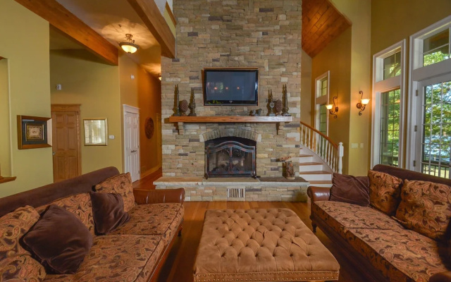 Champagne Taste 6 Bedroom House