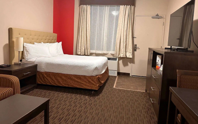 Ramada by Wyndham Estevan